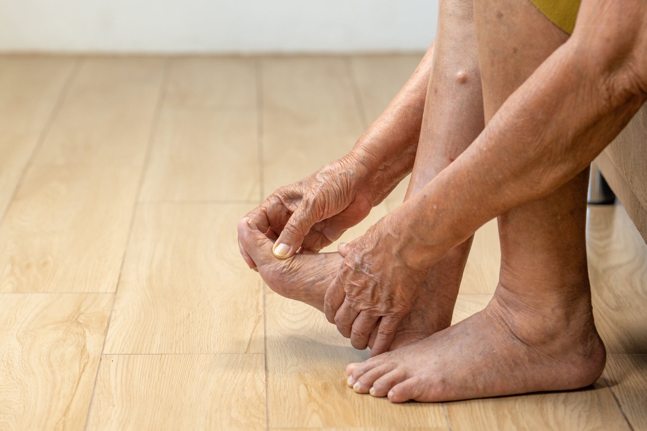 Diabetic Socks for Swollen Feet: Do They Really Help?