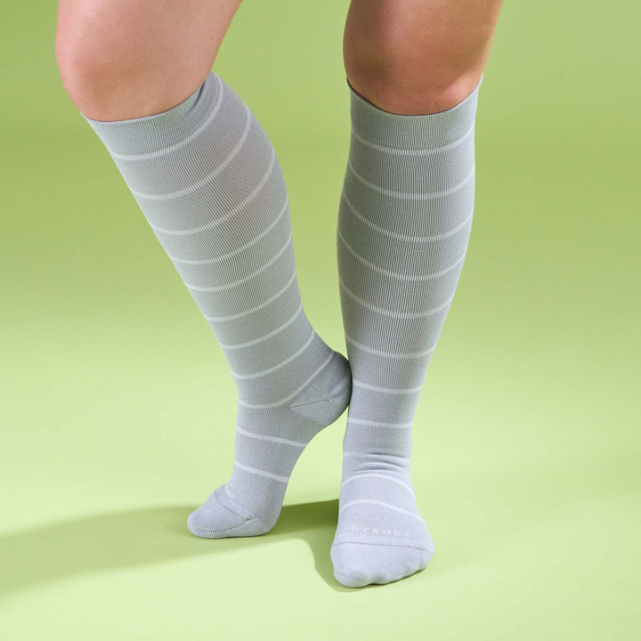 Knee-High Compression Socks – Stripes Heather/White